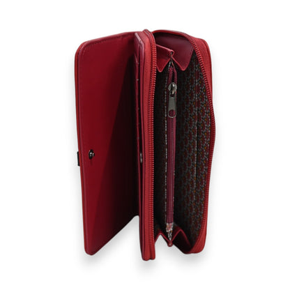 Elegante rote Leder-Geldbörse mit Reißverschluss, geöffnet zeigt Innenfächer und Muster, hochwertige Verarbeitung