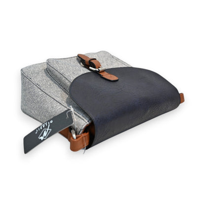 Elegante Schultertasche aus marineblauem Leder und grauem Leinen mit Lurex, braune Lederverschlüsse, Produkttag