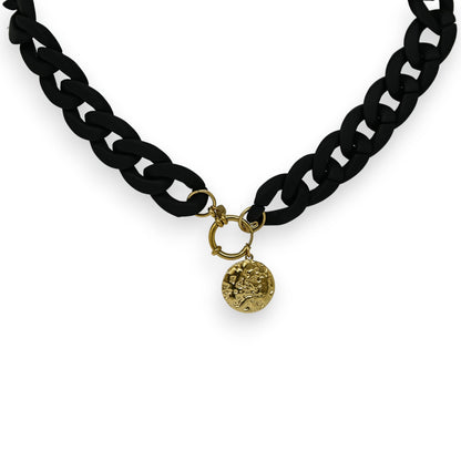 Fantasie-Halskette schwarze Harzkette goldener geschnitzter Medaillon