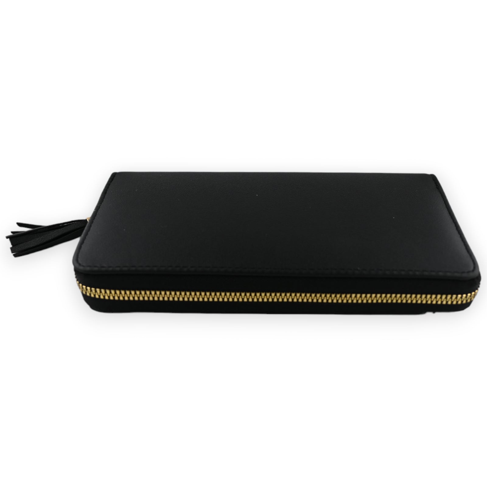 Schwarze Leder-Brieftasche mit Reißverschluss und Quaste, elegantes Design, goldener Metallreißverschluss, auf weißem Hint...