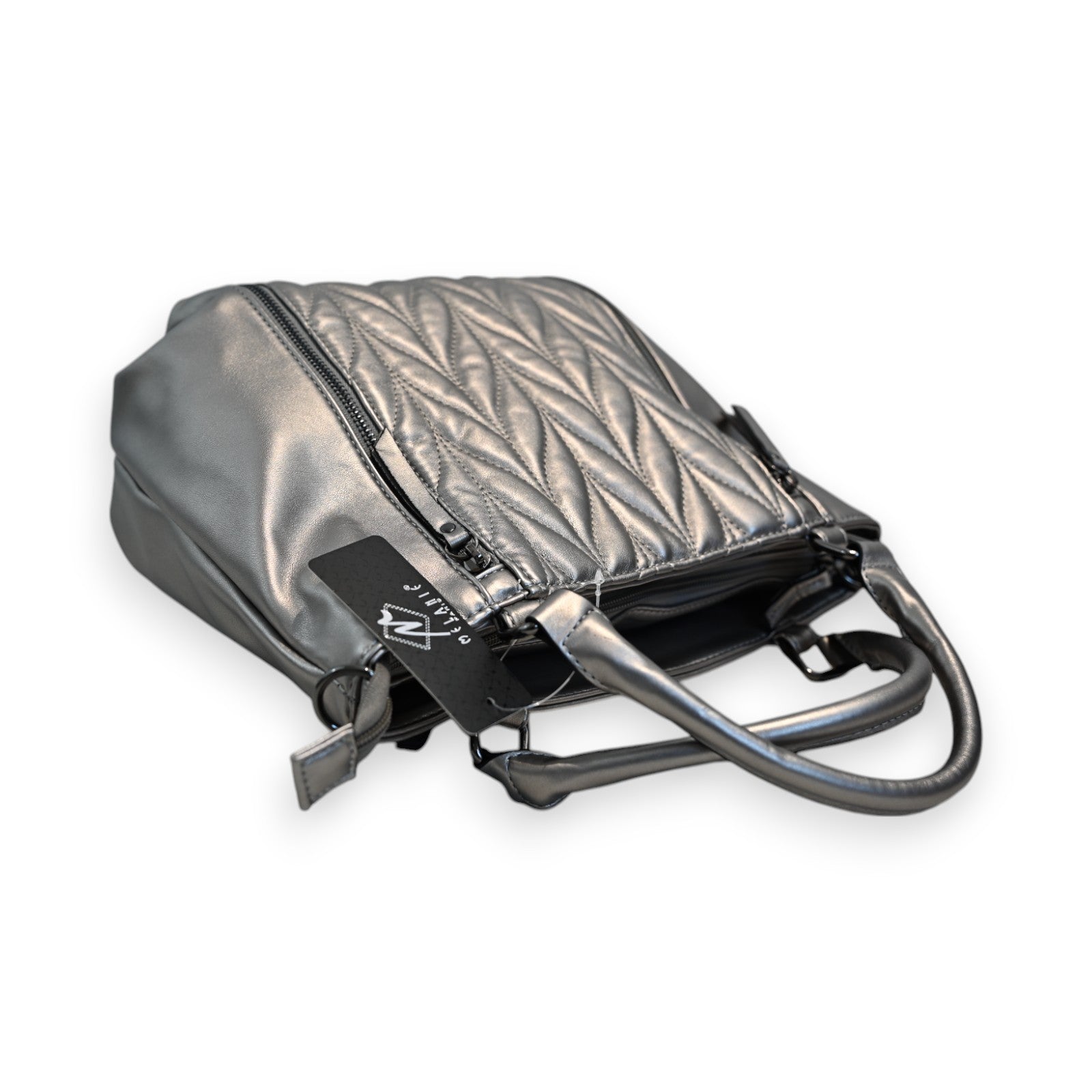 Silberne gesteppte Handtasche mit Reißverschluss und Tragegriffen, elegantes Design für modebewusste Frauen