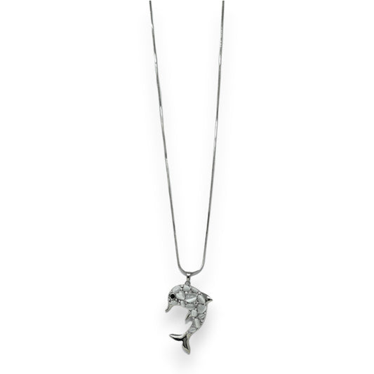 Halskette mit Delfin-Anhänger aus grauem Stein, silberne Kette, eleganter Schmuck, maritimes Design