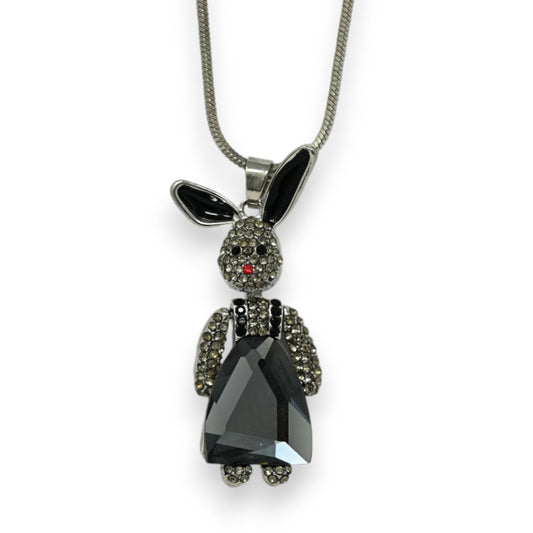 Langer silberner Fantasiehalsband Hasen Strass grau