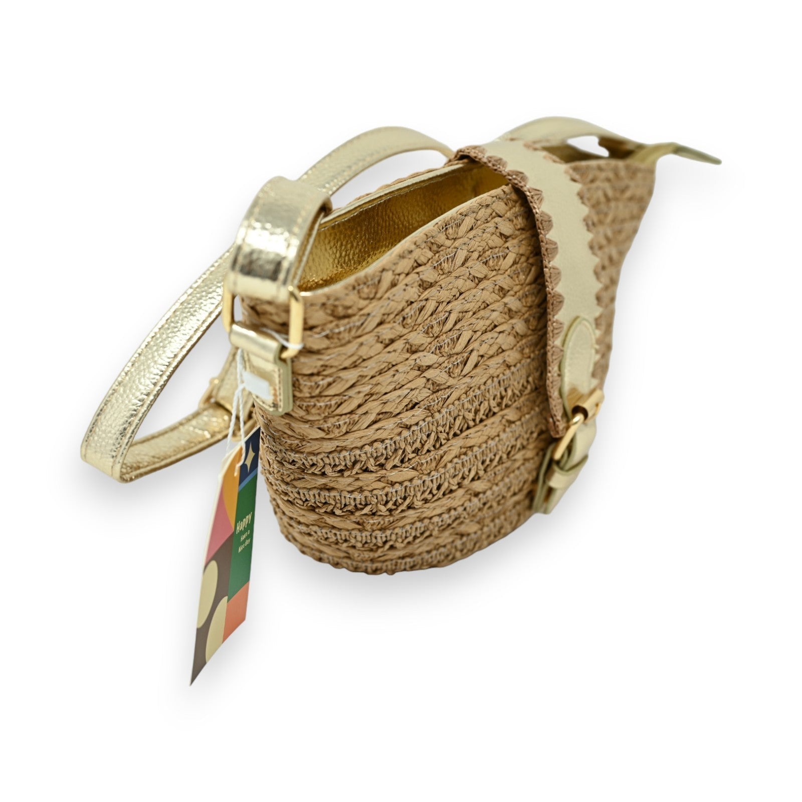 Bohème-Schultertasche aus Stroh mit goldenen Akzenten, geflochtenem Design und buntem Anhänger