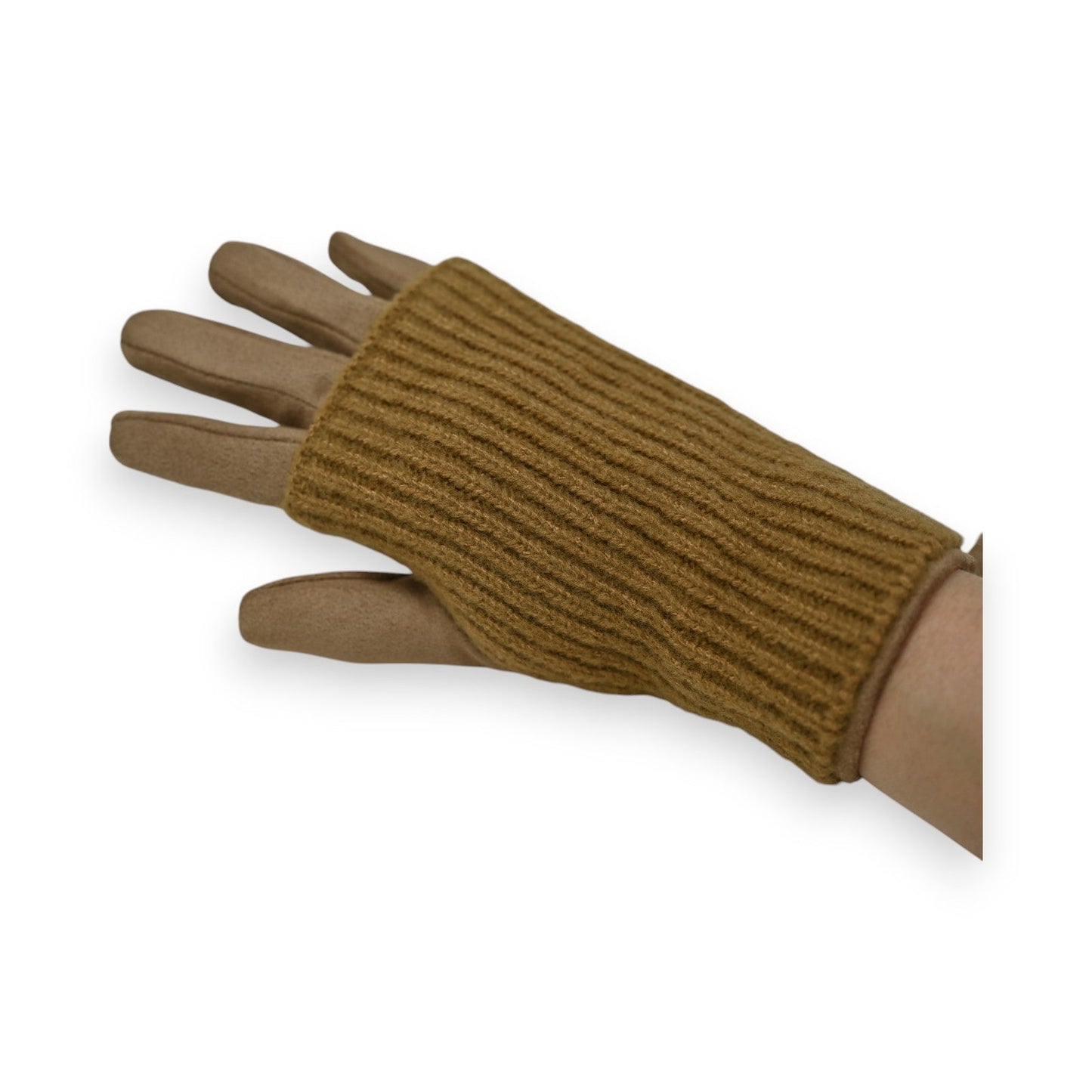 Braune 2-in-1 Handschuhe mit Wildlederimitat-Außenseite und gestrickter Stulpe in Ockergelb, auf weißem Hintergrund
