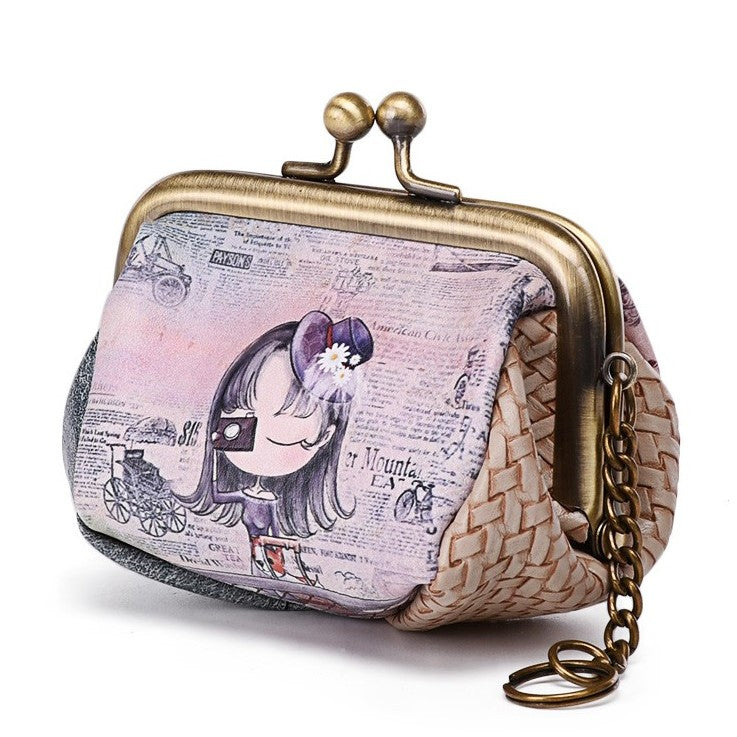 Vintage-Geldbörse mit Mädchen-Motiv, Hut und Kamera, rosa Hintergrund, Metallverschluss und Kettchen, Retro-Design