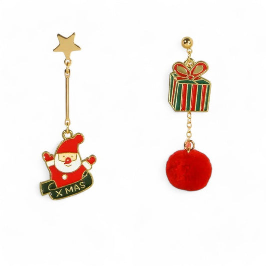 Weihnachtliche Ohrringe: Goldener Stern mit Weihnachtsmann und Geschenkbox mit rotem Pompom, festlicher Schmuck